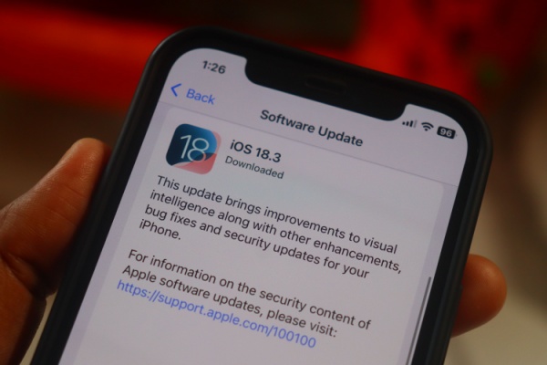 Apple iPhone showing iOS 18.3 update