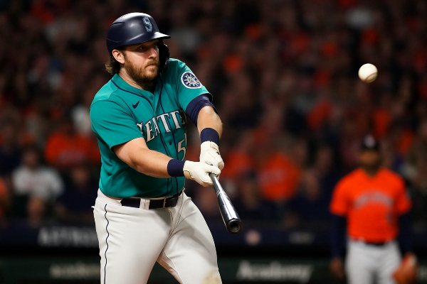 Cal Raleigh of the Seattle Mariners