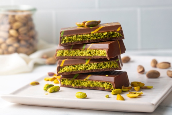 Dubai Chocolate Bar with Pistachio cream filling