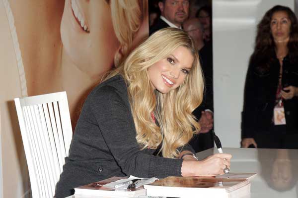 Jessica Simpson shades ex-husband Nick Lachey with comment about 'Newlyweds